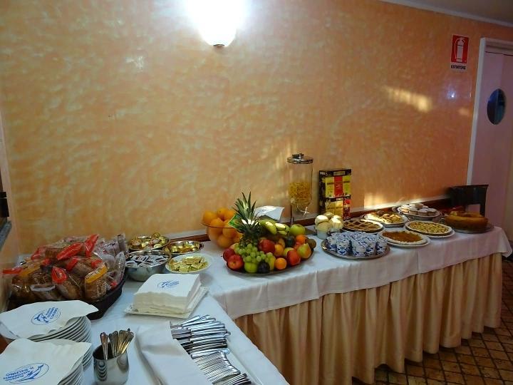 Albergo Ristorante Il Delfino Novara Bagian luar foto